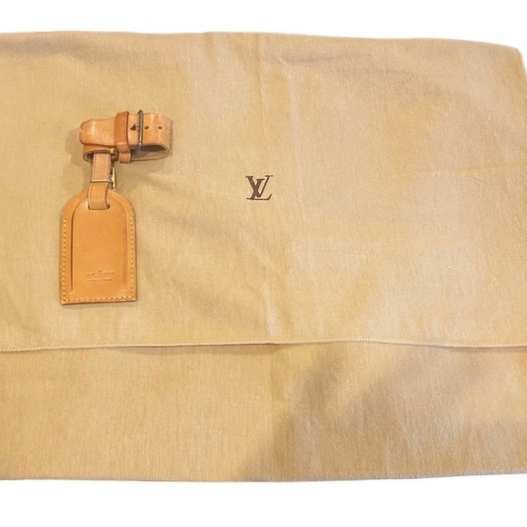 Louis Vuitton Tan Dust Bag & Leather Luggage Tag and Poignet Set - Picture 1 of 3